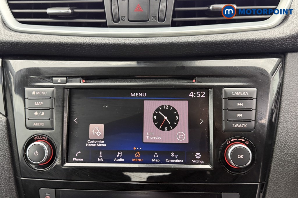 Nissan Qashqai Acenta Premium Automatic Petrol SUV - Stock Number (1587934) - 9th supplementary image