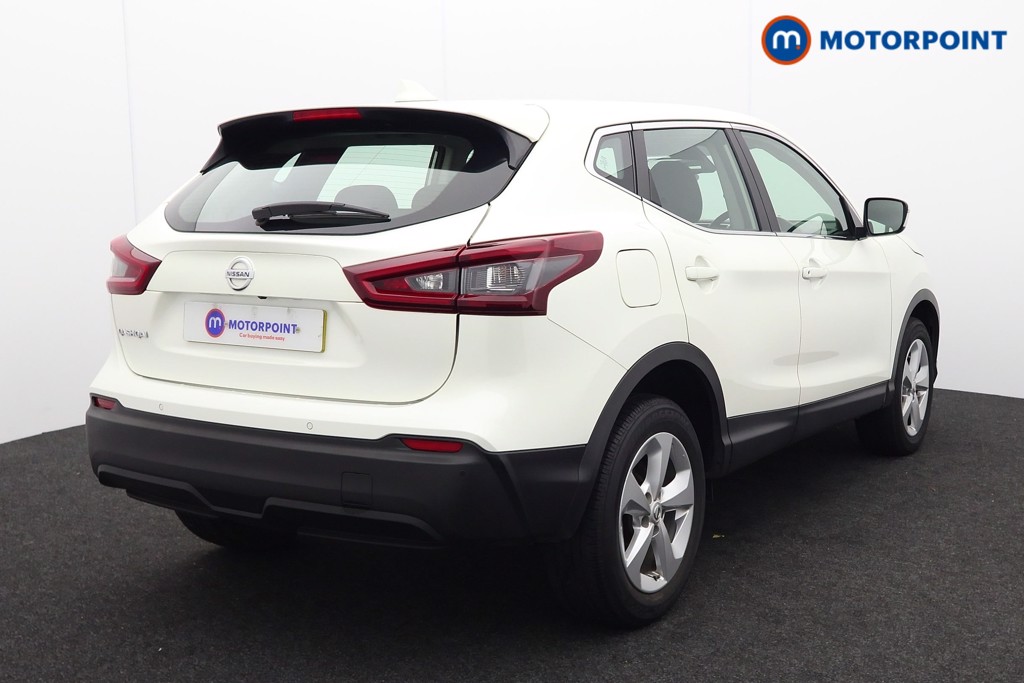 Nissan Qashqai Acenta Premium Automatic Petrol SUV - Stock Number (1587934) - Drivers side rear corner