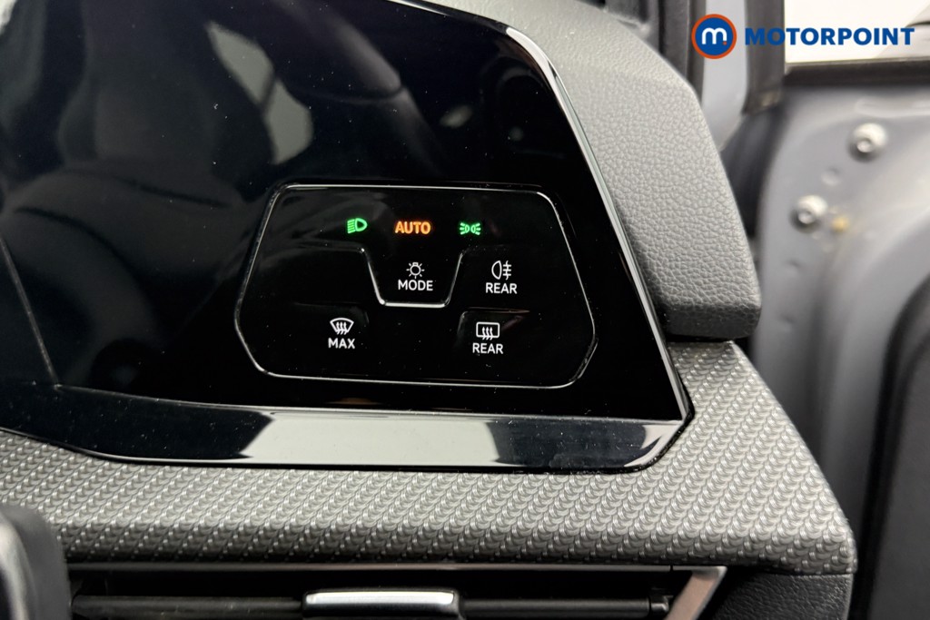 Volkswagen Golf R-Line Automatic Diesel Hatchback - Stock Number (1588106) - 15th supplementary image