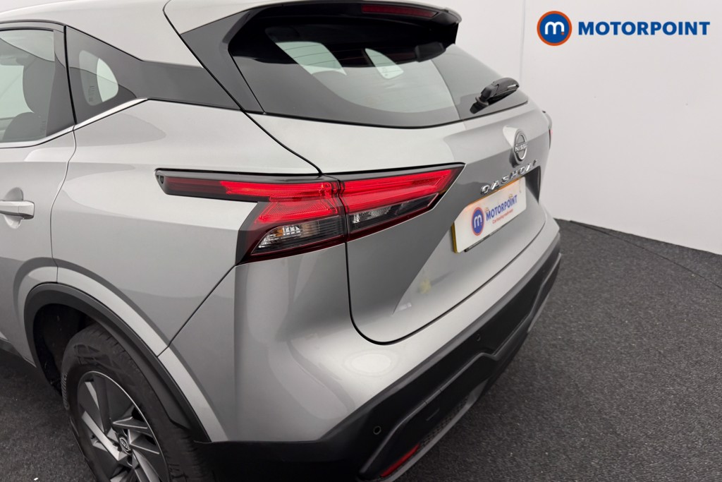 Nissan Qashqai Acenta Premium Automatic Petrol SUV - Stock Number (1588762) - 24th supplementary image