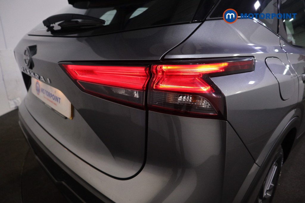 Nissan Qashqai Acenta Premium Automatic Petrol SUV - Stock Number (1589728) - 25th supplementary image