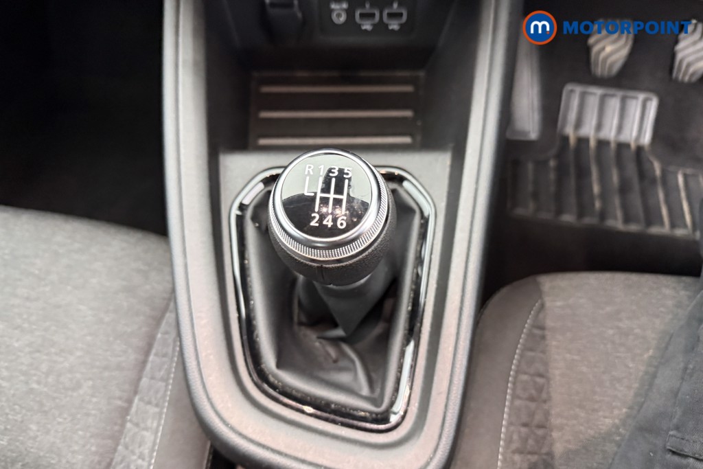 Renault Clio Evolution Manual Petrol Hatchback - Stock Number (1590178) - 11th supplementary image