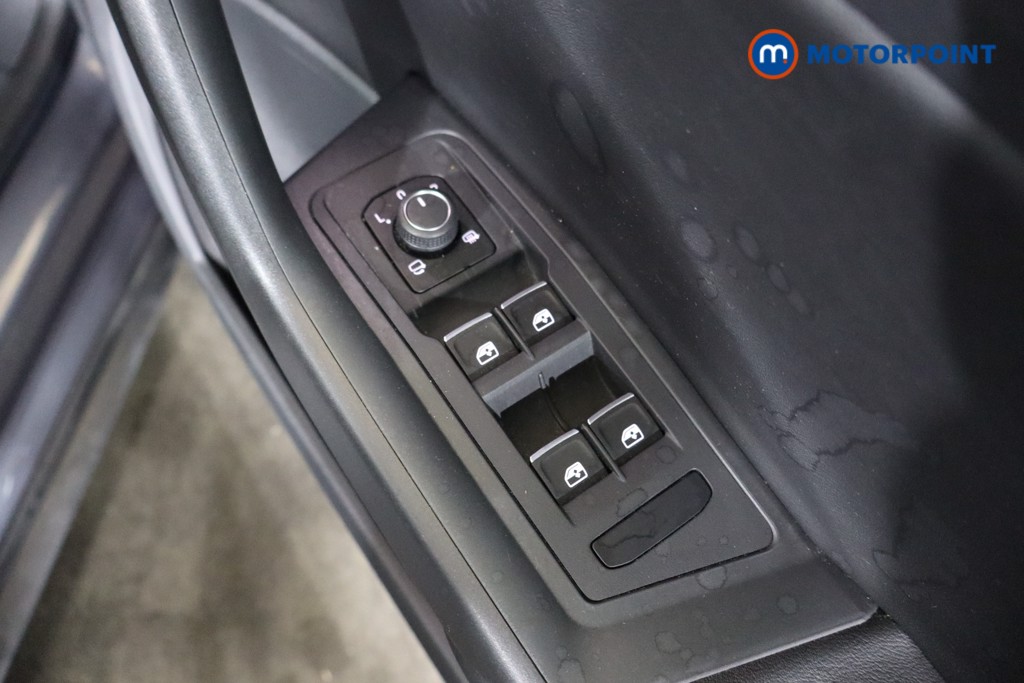 Volkswagen T-Roc R-Line Automatic Petrol Convertible - Stock Number (1591463) - 18th supplementary image