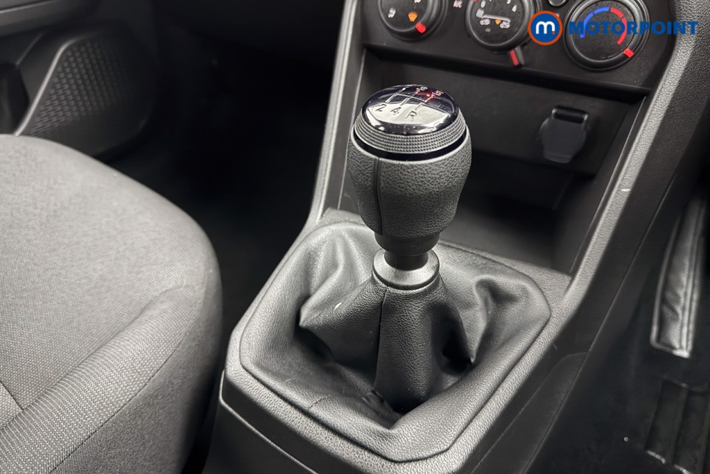 Dacia Sandero Essential Manual Petrol Hatchback - Stock Number (1591642) - 9th supplementary image
