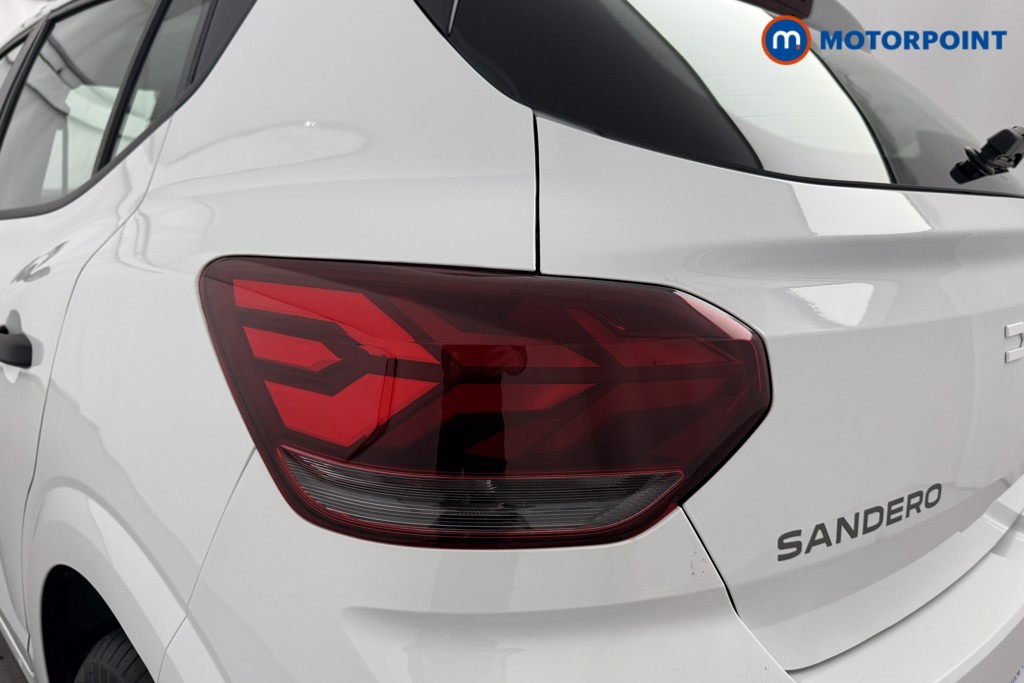 Dacia Sandero Essential Manual Petrol Hatchback - Stock Number (1591642) - 20th supplementary image