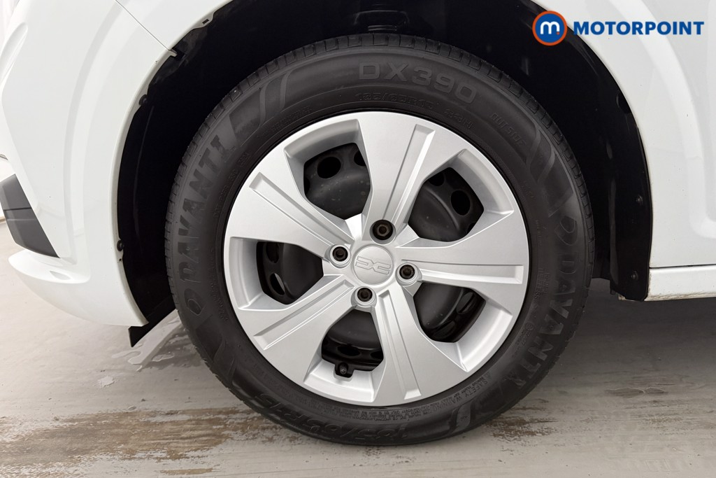 Dacia Sandero Essential Manual Petrol Hatchback - Stock Number (1591642) - 22nd supplementary image