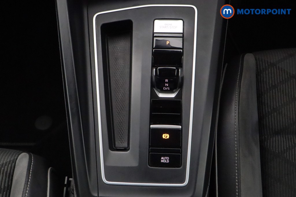 Volkswagen Golf R-Line Automatic Petrol Hatchback - Stock Number (1591823) - 4th supplementary image