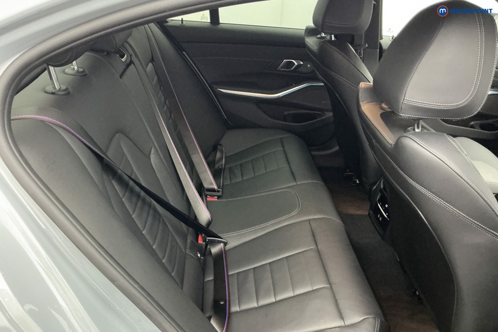 BMW 3 Series M Sport Automatic Petrol Plug-In Hybrid Saloon - Stock Number (1592239) - 4th supplementary image