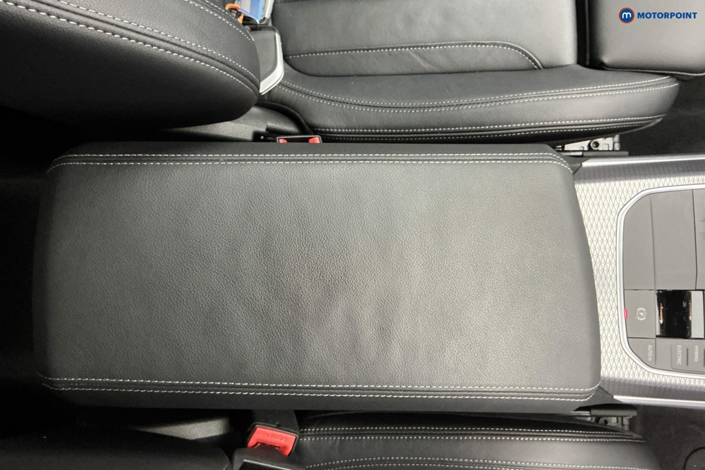 BMW 3 Series M Sport Automatic Petrol Plug-In Hybrid Saloon - Stock Number (1592239) - 12th supplementary image