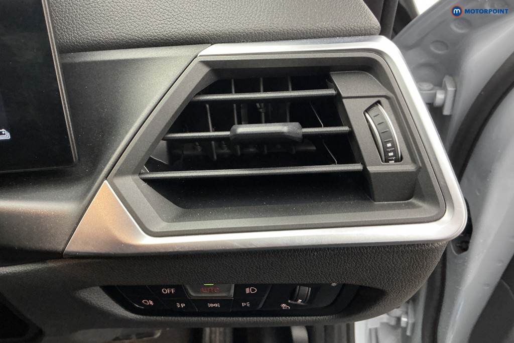 BMW 3 Series M Sport Automatic Petrol Plug-In Hybrid Saloon - Stock Number (1592239) - 19th supplementary image