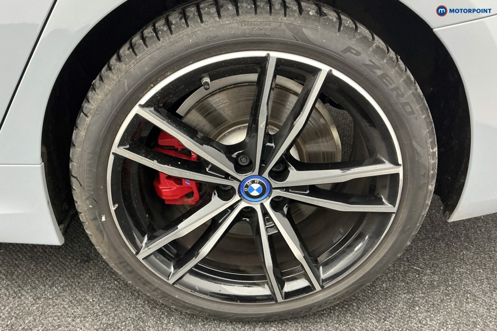 BMW 3 Series M Sport Automatic Petrol Plug-In Hybrid Saloon - Stock Number (1592239) - 36th supplementary image