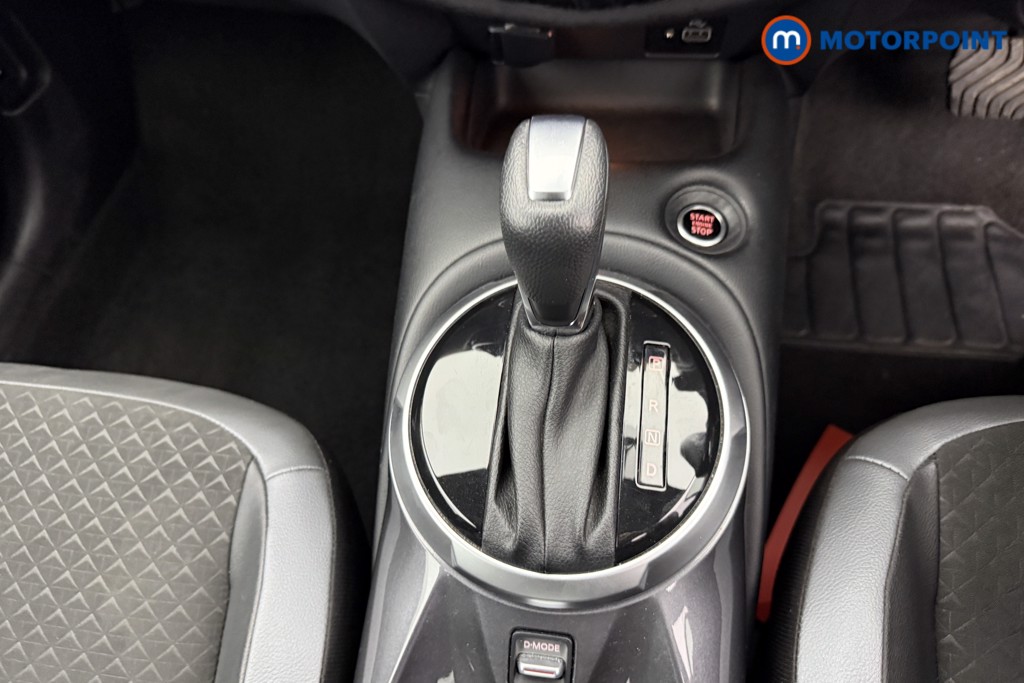Nissan Juke N-Connecta Automatic Petrol SUV - Stock Number (1592380) - 12th supplementary image