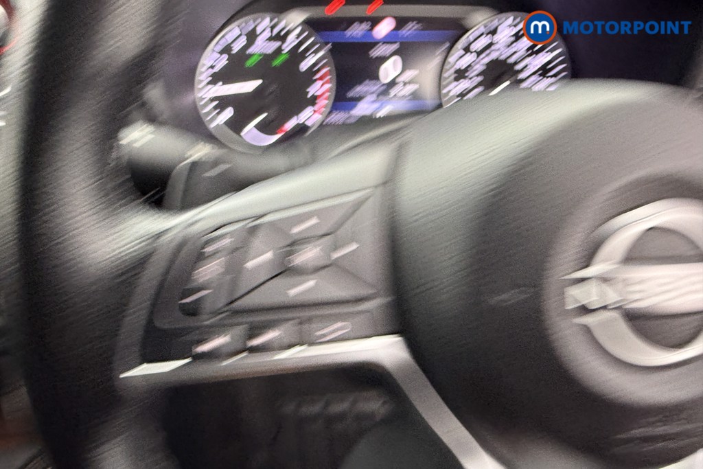 Nissan Juke N-Connecta Automatic Petrol SUV - Stock Number (1592382) - 13th supplementary image