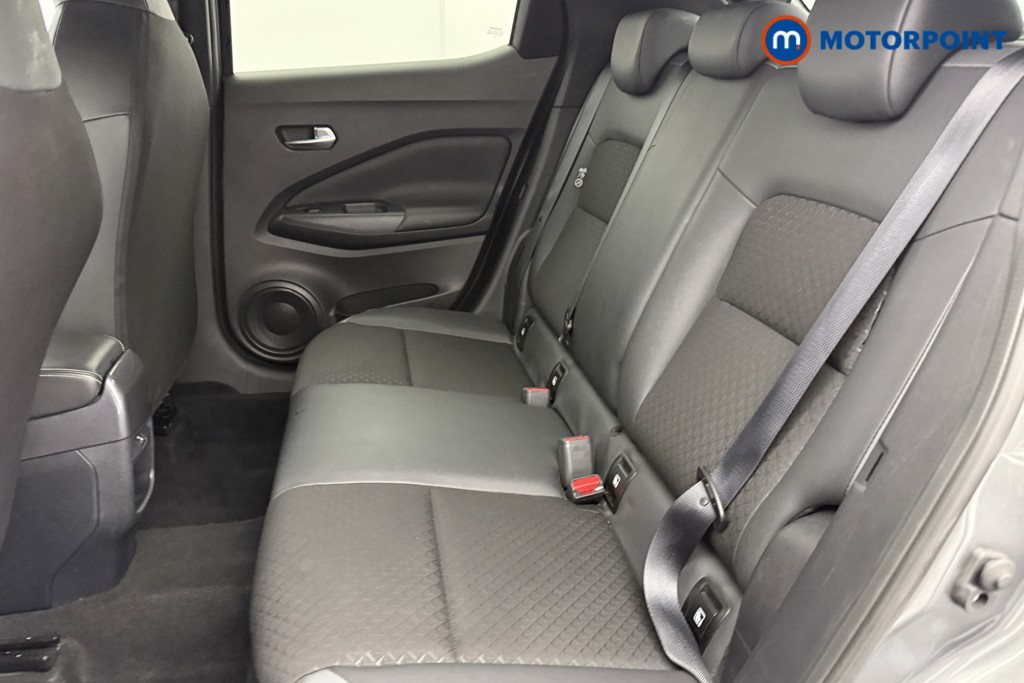 Nissan Juke N-Connecta Automatic Petrol SUV - Stock Number (1592382) - 22nd supplementary image