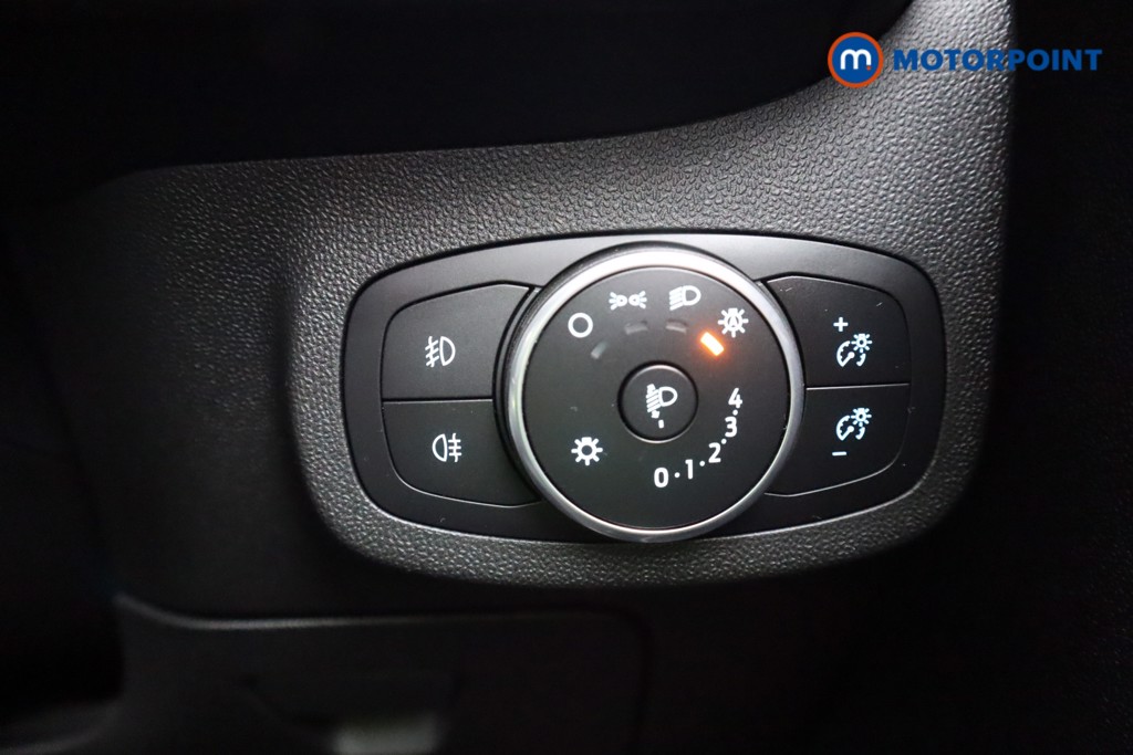 Ford Fiesta Titanium Manual Petrol Hatchback - Stock Number (1592532) - 8th supplementary image