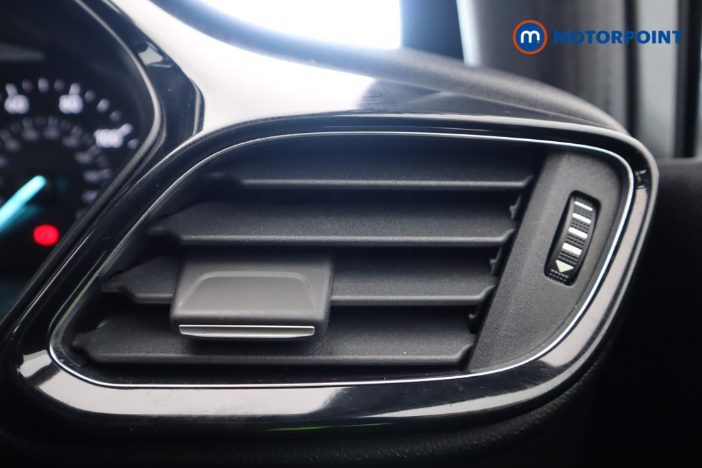 Ford Fiesta Titanium Manual Petrol Hatchback - Stock Number (1592532) - 9th supplementary image