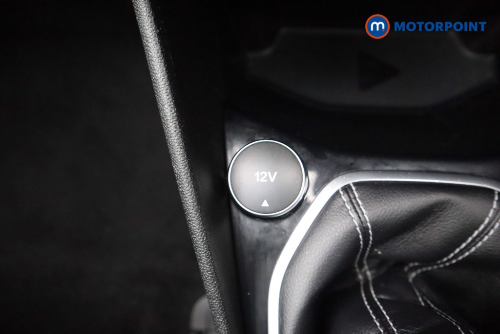 Ford Fiesta Titanium Manual Petrol Hatchback - Stock Number (1592532) - 14th supplementary image