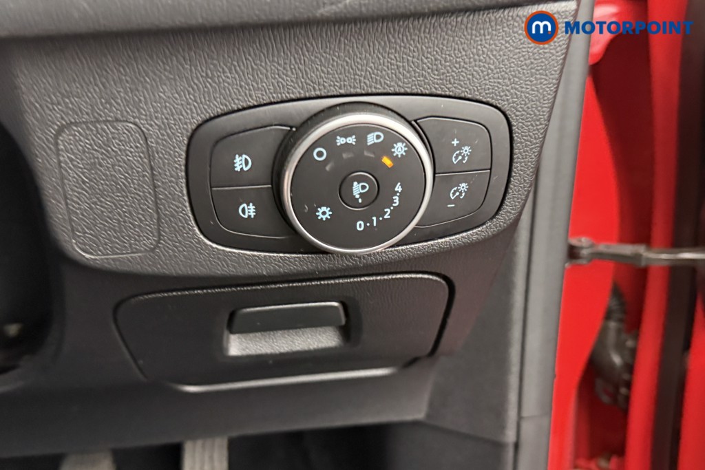 Ford Focus Titanium X Manual Petrol Estate - Stock Number (1592932) - 15th supplementary image