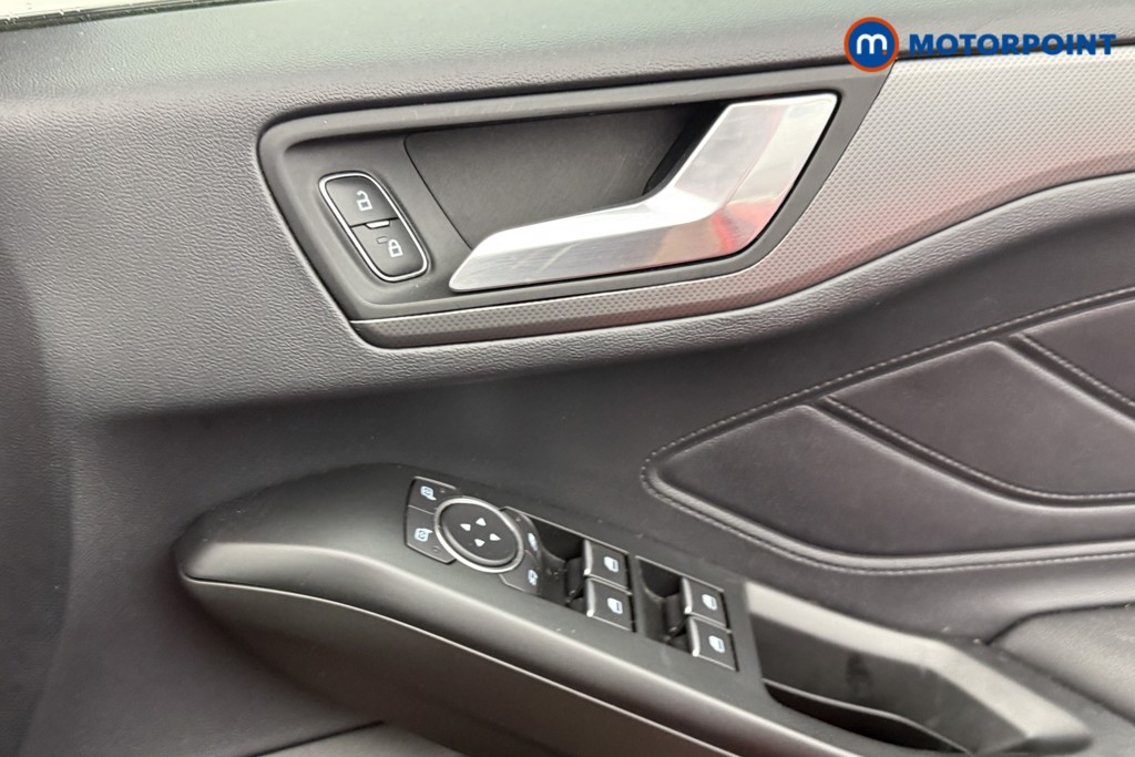 Ford Focus Titanium X Manual Petrol Estate - Stock Number (1592932) - 16th supplementary image