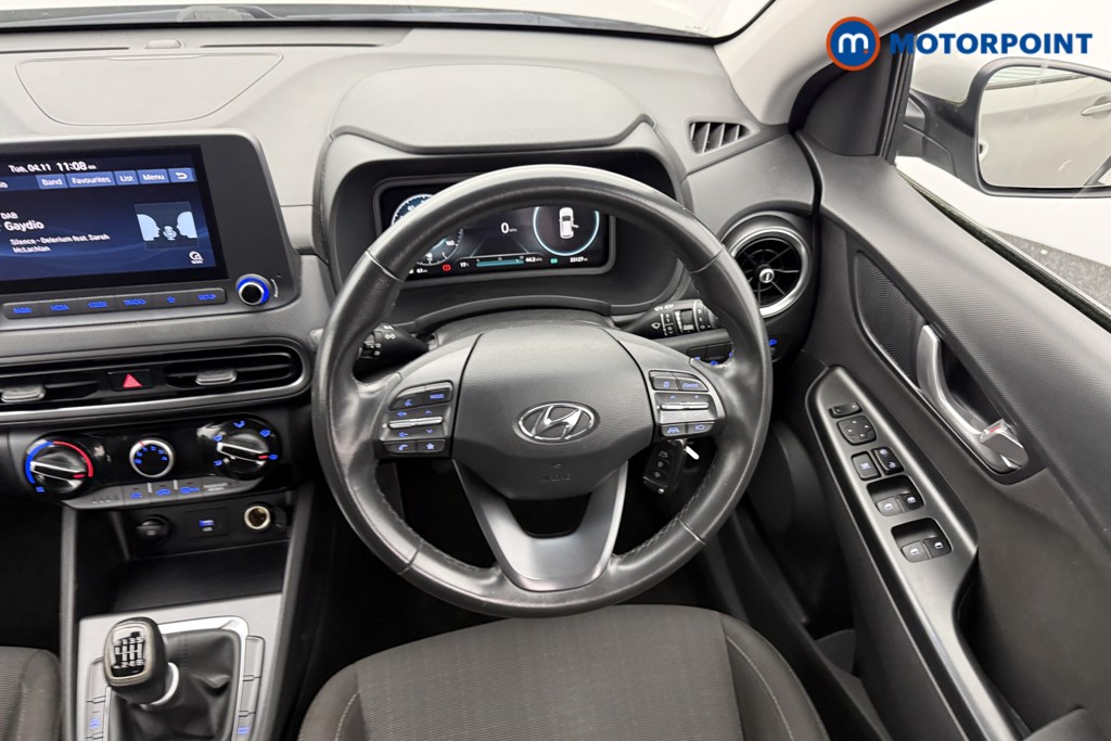 Hyundai Kona Se Connect Manual Petrol SUV - Stock Number (1593292) - 2nd supplementary image