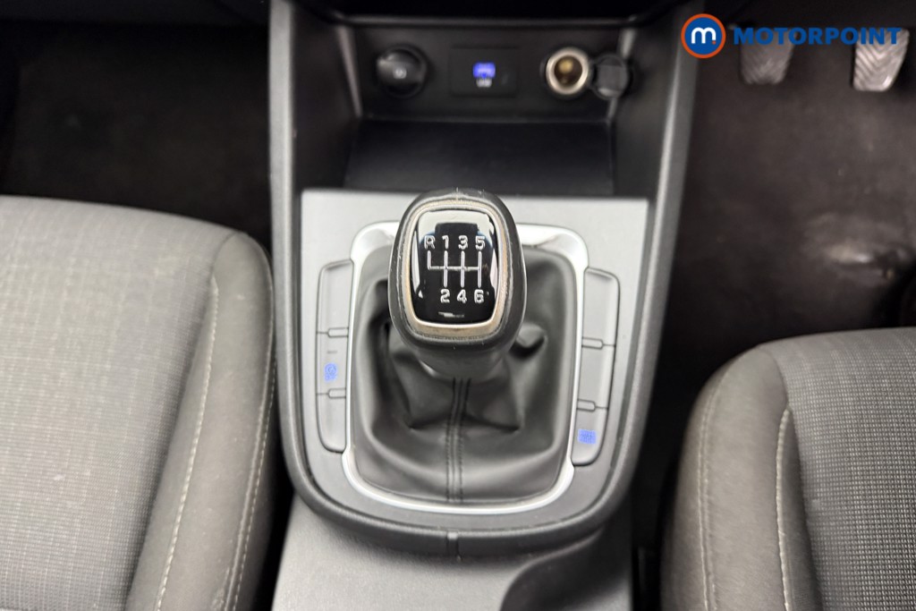 Hyundai Kona Se Connect Manual Petrol SUV - Stock Number (1593292) - 9th supplementary image