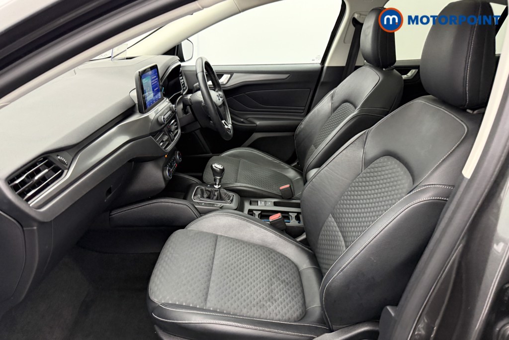 Ford Focus Titanium X Manual Petrol Hatchback - Stock Number (1594047) - 21st supplementary image