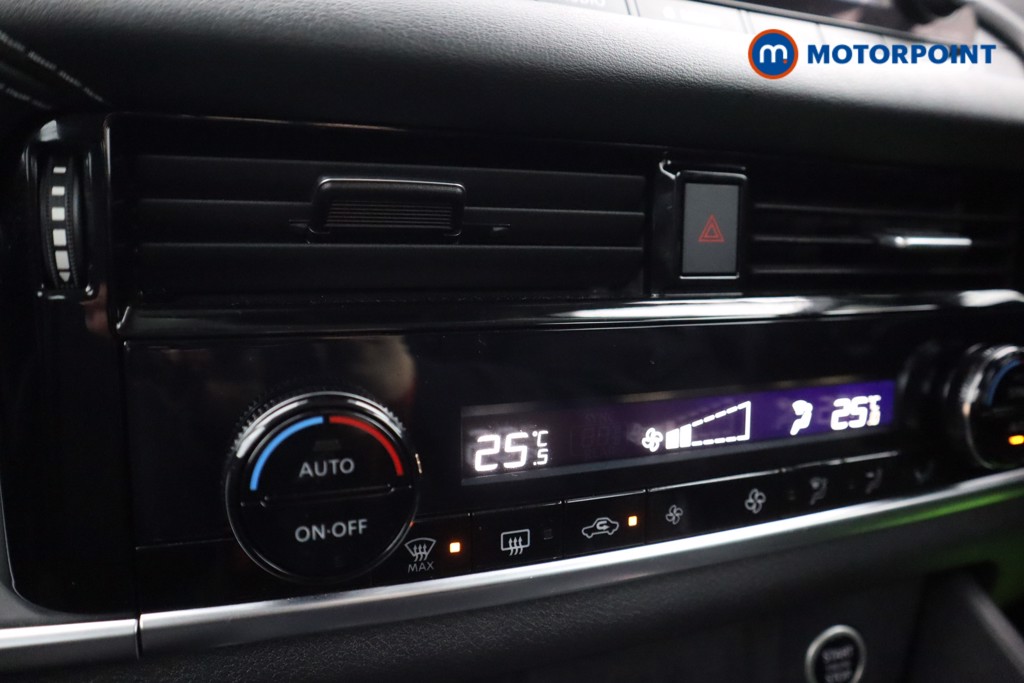 Nissan Qashqai Acenta Premium Automatic Petrol SUV - Stock Number (1594100) - 12th supplementary image
