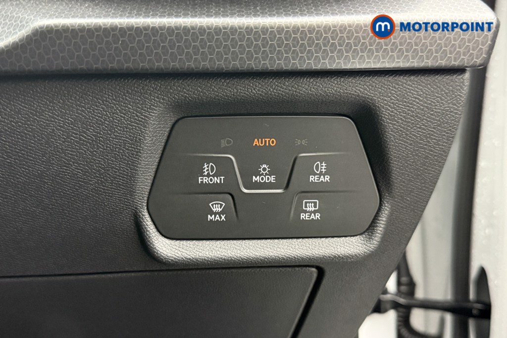 Seat Leon Se Dynamic Manual Petrol Hatchback - Stock Number (1594520) - 25th supplementary image