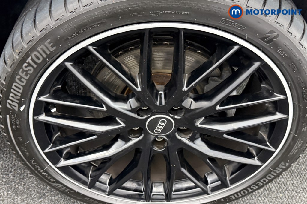 Audi Q2 Black Edition Automatic Petrol SUV - Stock Number (1594542) - 32nd supplementary image