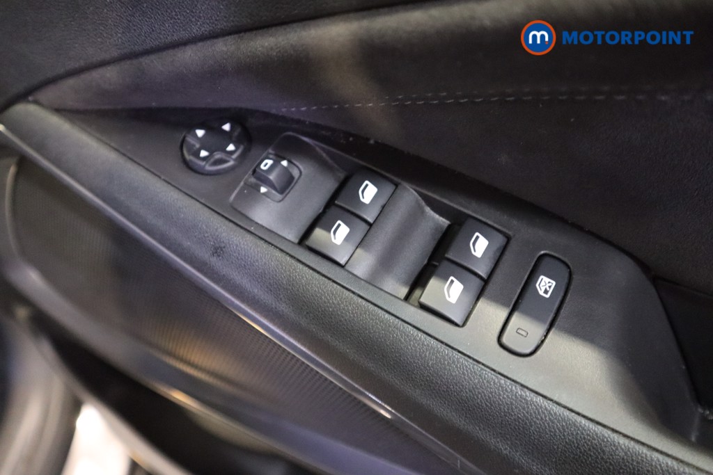Vauxhall Crossland Ultimate Manual Petrol SUV - Stock Number (1594576) - 12th supplementary image