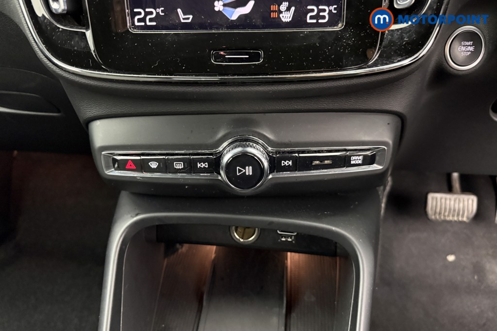 Volvo Xc40 Plus Automatic Petrol Plug-In Hybrid SUV - Stock Number (1594762) - 9th supplementary image