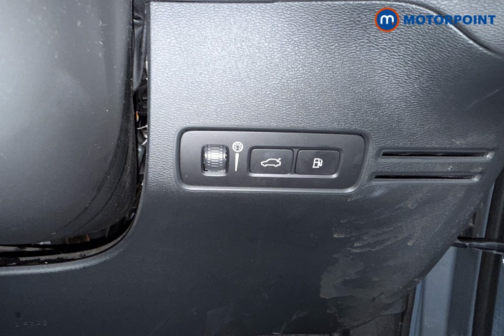 Volvo Xc40 Plus Automatic Petrol Plug-In Hybrid SUV - Stock Number (1594762) - 13th supplementary image