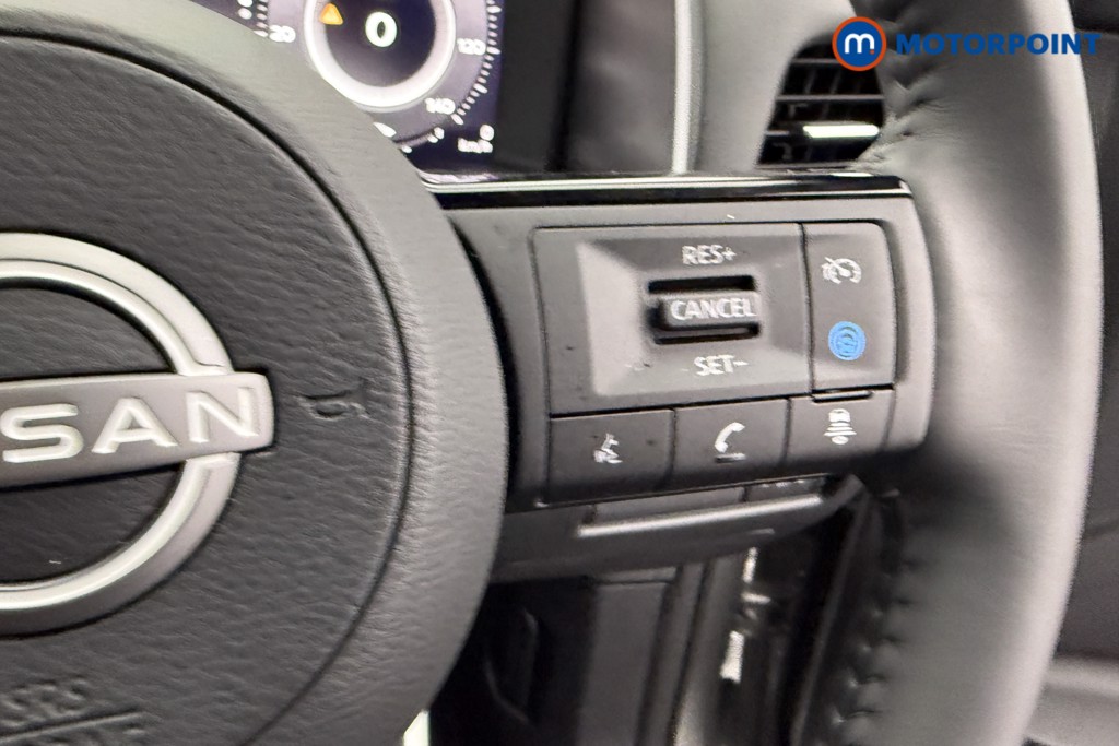 Nissan Qashqai N-Connecta Manual Petrol SUV - Stock Number (1594764) - 14th supplementary image