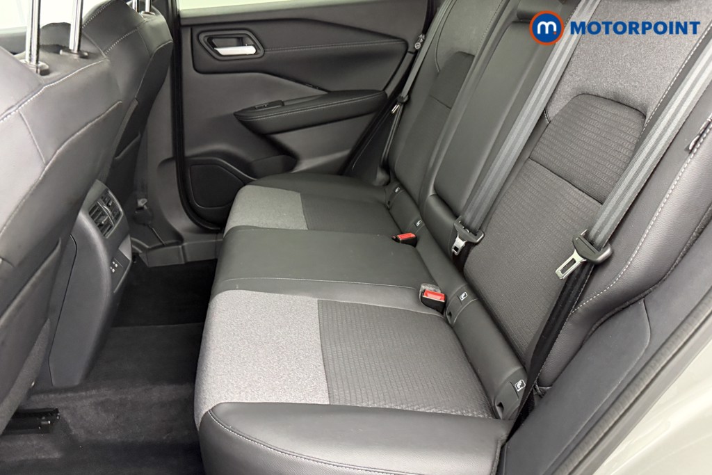 Nissan Qashqai N-Connecta Manual Petrol SUV - Stock Number (1594764) - 24th supplementary image