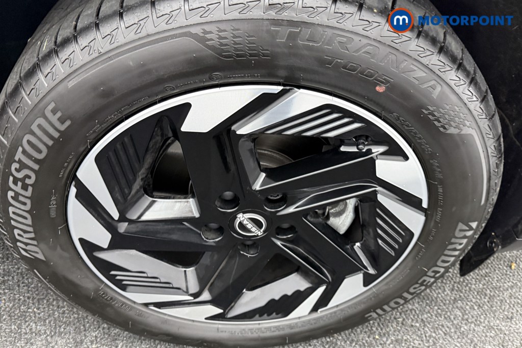 Nissan Qashqai N-Connecta Manual Petrol SUV - Stock Number (1594764) - 33rd supplementary image