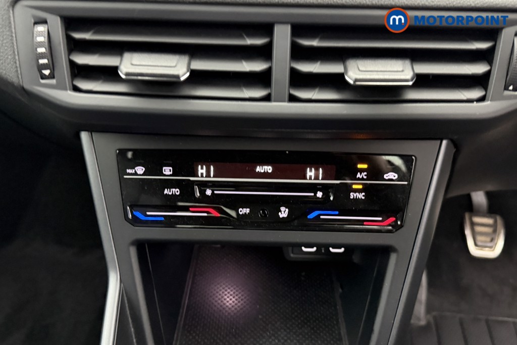 Volkswagen Polo R-Line Manual Petrol Hatchback - Stock Number (1595003) - 12th supplementary image