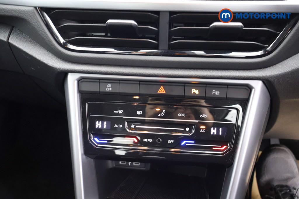Volkswagen T-Roc Life Manual Petrol SUV - Stock Number (1595139) - 10th supplementary image