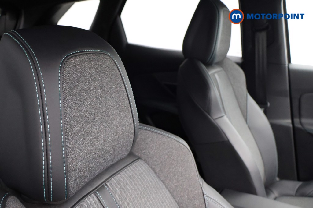 Peugeot 3008 Allure Premium-Plus Automatic Petrol SUV - Stock Number (1595294) - 17th supplementary image