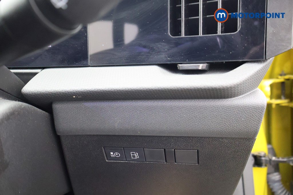 Vauxhall Astra Ultimate Automatic Petrol Plug-In Hybrid Hatchback - Stock Number (1595387) - 7th supplementary image