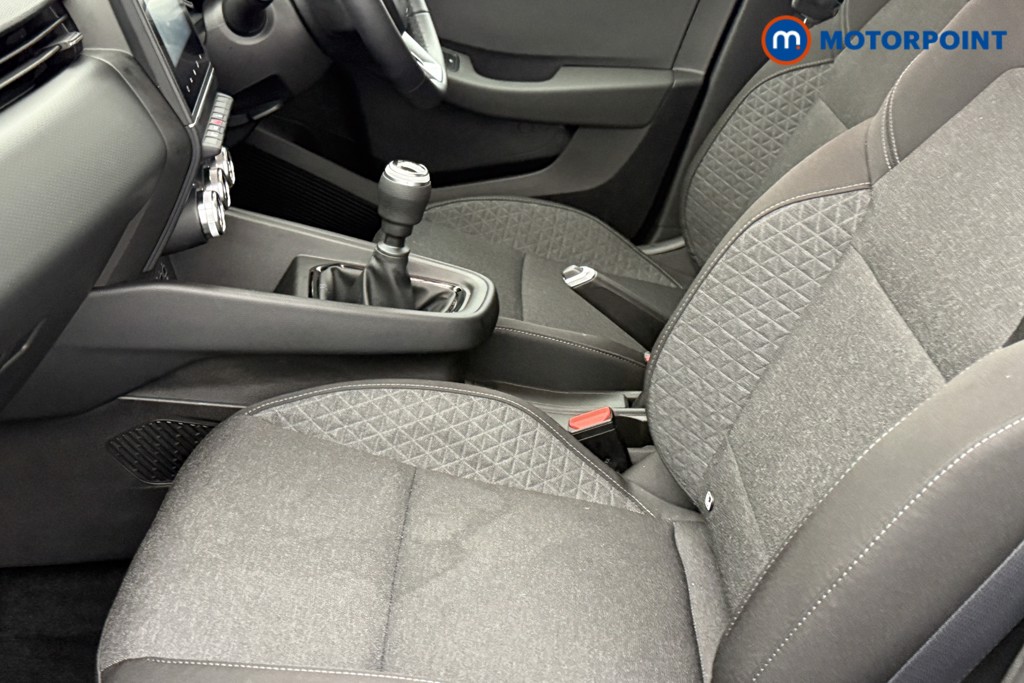 Renault Clio Iconic Manual Petrol Hatchback - Stock Number (1595706) - 20th supplementary image