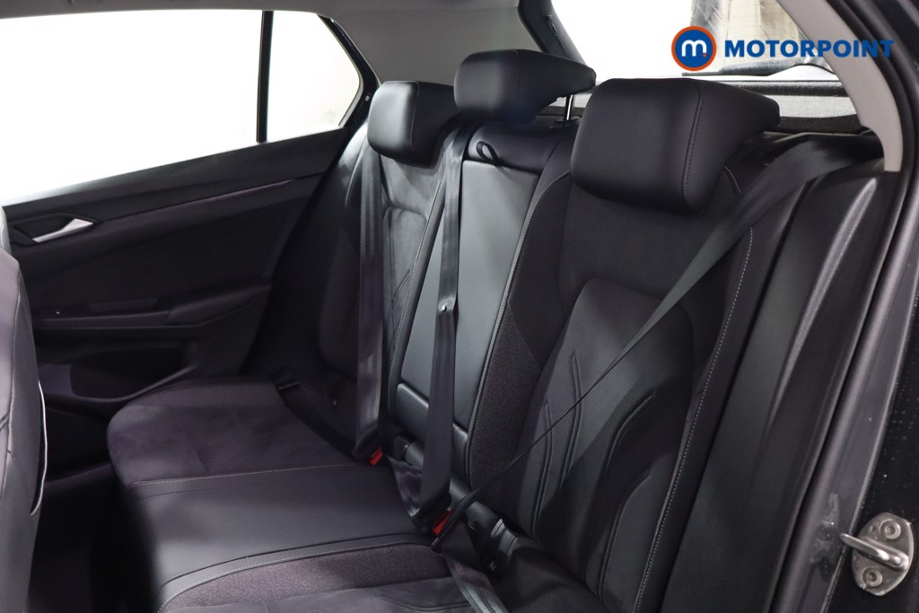 Volkswagen Golf Style Automatic Petrol Hatchback - Stock Number (1595800) - 23rd supplementary image