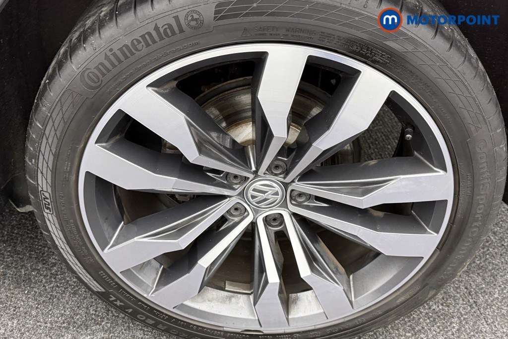 Volkswagen Tiguan R-Line Tech Automatic Diesel SUV - Stock Number (1596119) - 35th supplementary image
