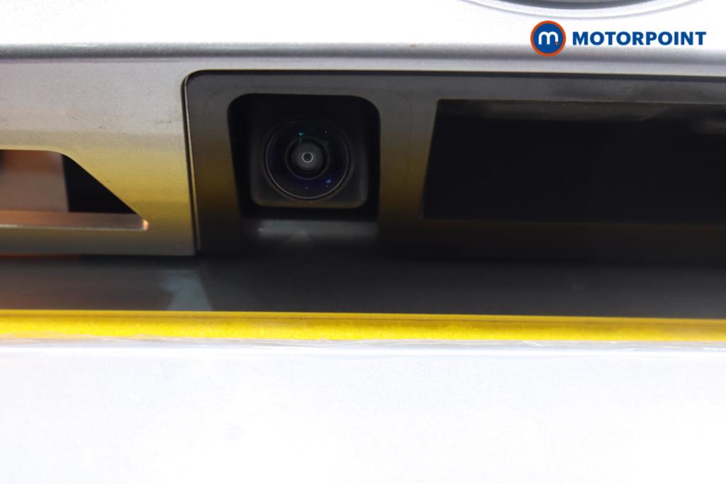 Nissan Juke N-Connecta Automatic Petrol SUV - Stock Number (1596170) - 2nd supplementary image