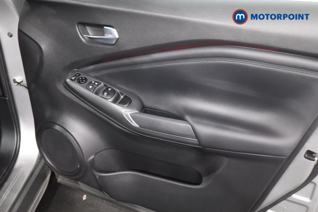 Nissan Juke N-Connecta Automatic Petrol SUV - Stock Number (1596170) - 10th supplementary image