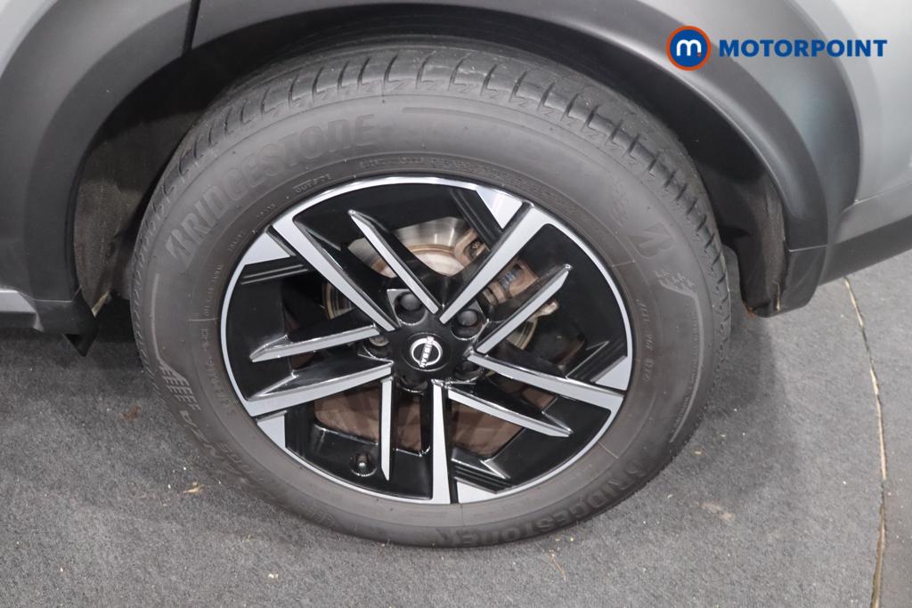 Nissan Juke N-Connecta Automatic Petrol SUV - Stock Number (1596170) - 32nd supplementary image