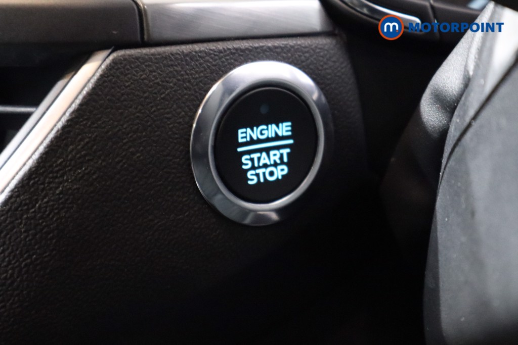 Ford Focus Titanium Automatic Petrol Hatchback - Stock Number (1596367) - 13th supplementary image