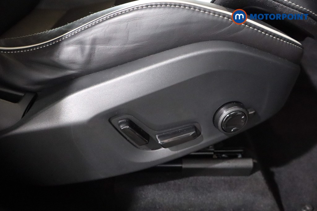 Volvo Xc60 Plus Automatic Petrol SUV - Stock Number (1596376) - 21st supplementary image