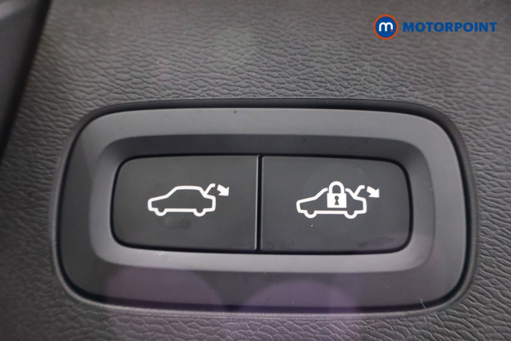 Volvo Xc60 Plus Automatic Petrol SUV - Stock Number (1596376) - 35th supplementary image