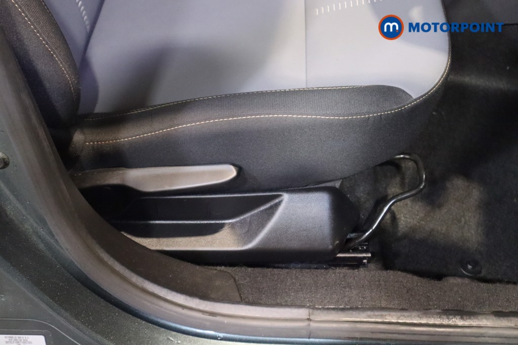 Dacia Jogger Extreme Automatic Petrol-Electric Hybrid People Carrier - Stock Number (1597164) - 17th supplementary image