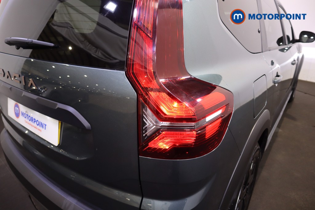 Dacia Jogger Extreme Automatic Petrol-Electric Hybrid People Carrier - Stock Number (1597164) - 28th supplementary image